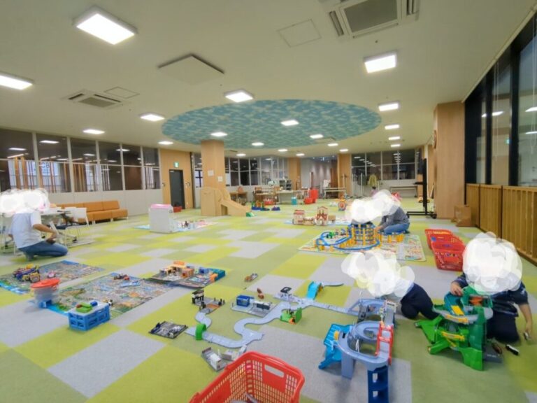 子育て世代包括支援センターwaka・baの室内遊び場